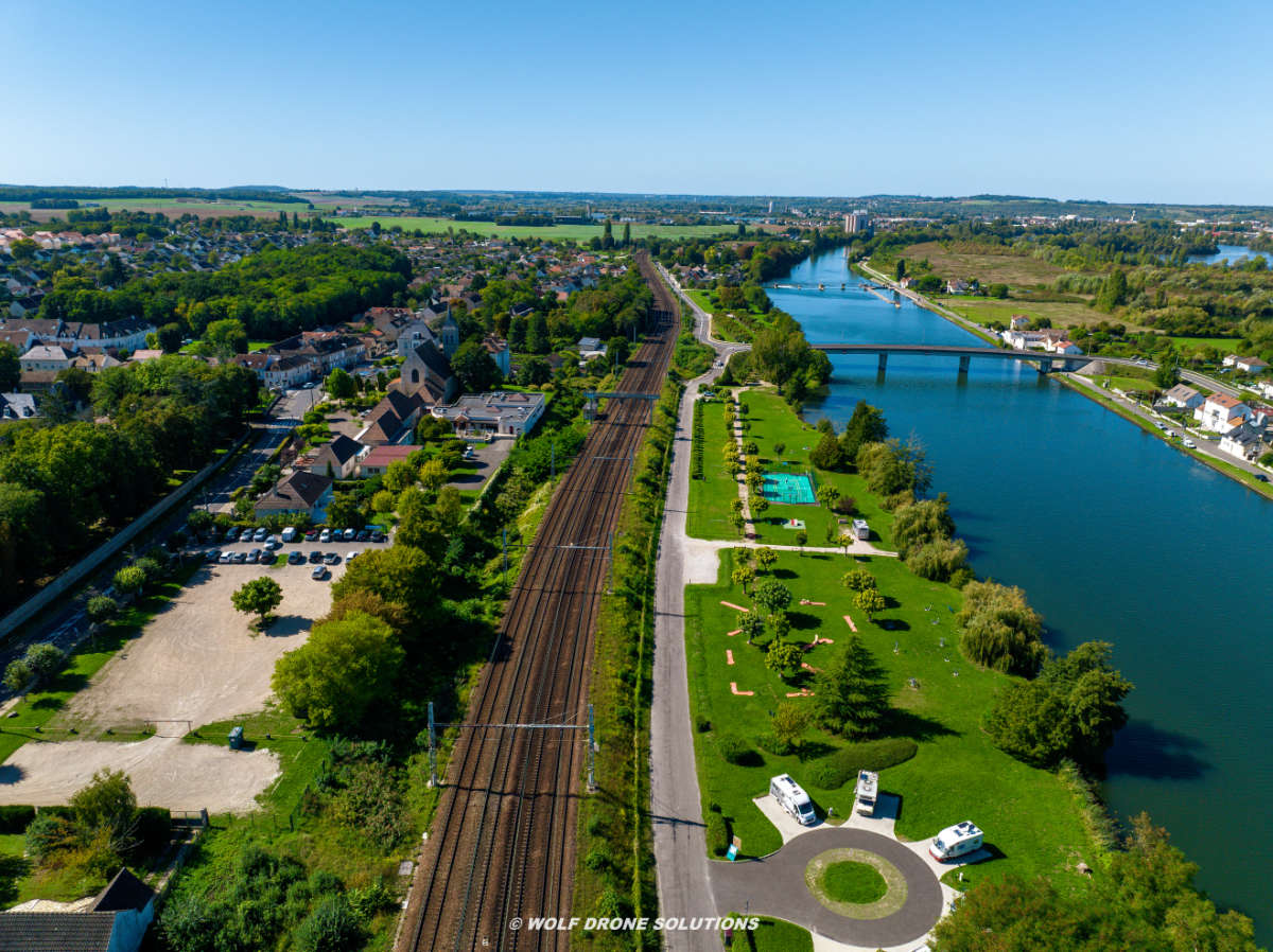 Cannes-Écluse vue aérienne _32_.jpg