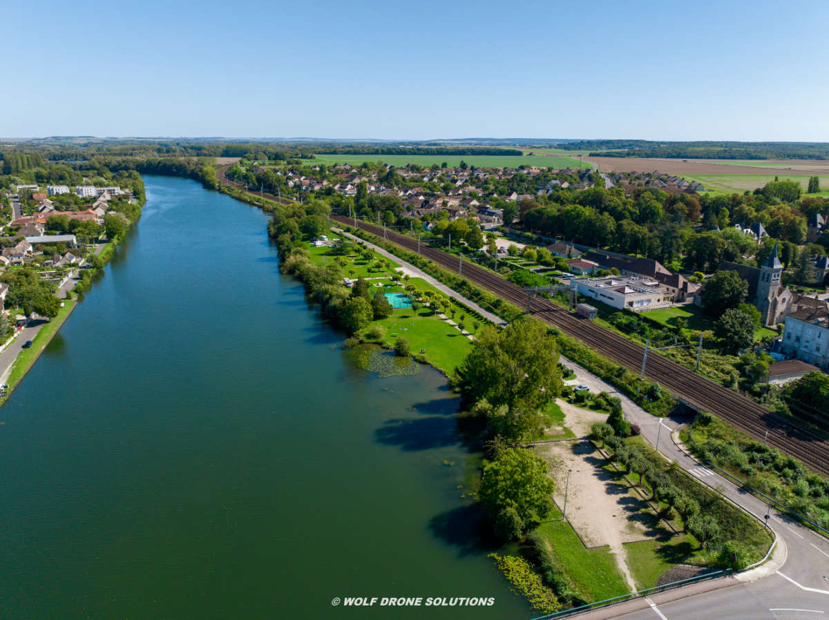 Cannes-Écluse vue aérienne _14_.jpg