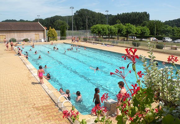 Piscine la guillou.jpg