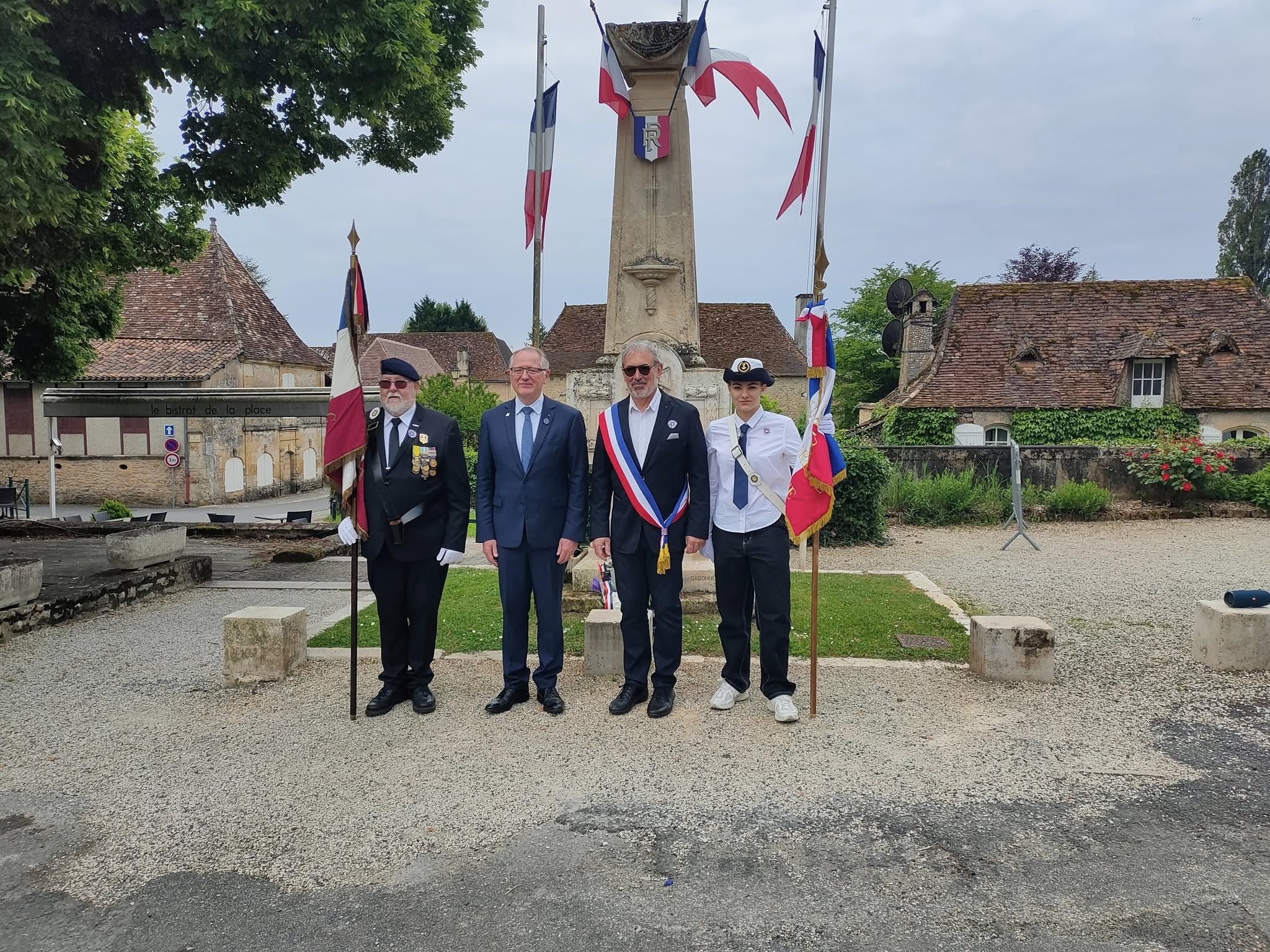 8mai 4.jpg