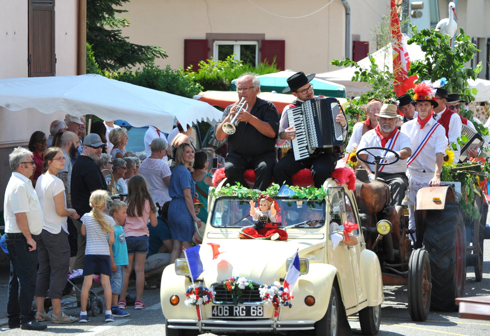 Cortège Fete pomme de terre 2.jpg