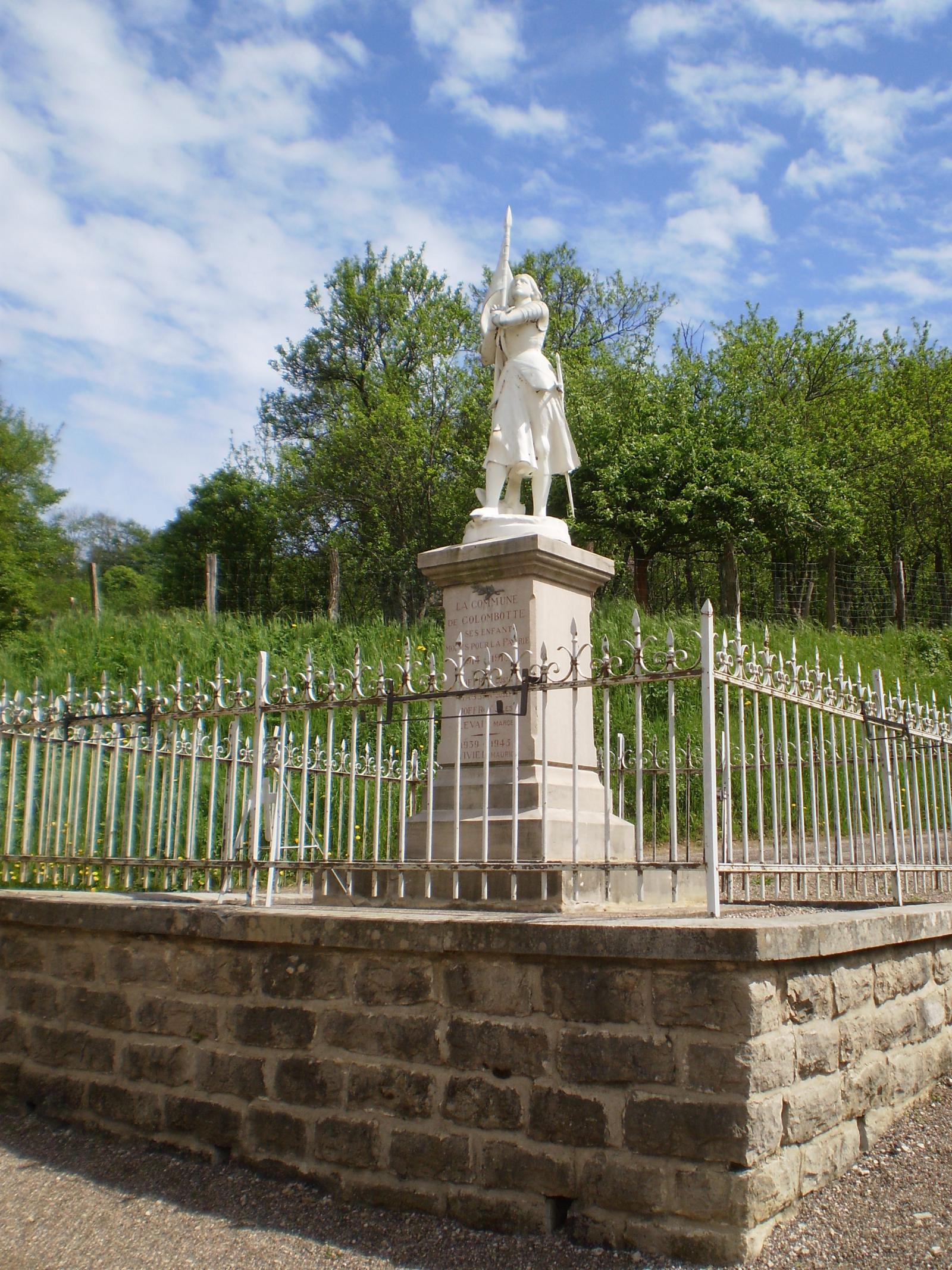 Colombotte monument aux morts - AD70.JPG