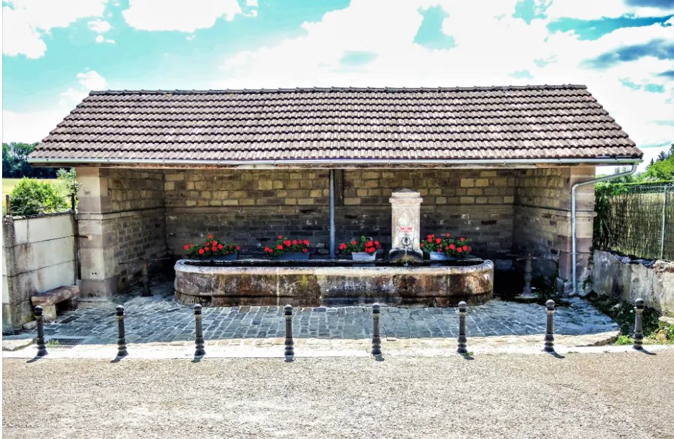 quers fontaine lavoir -JE.jpg