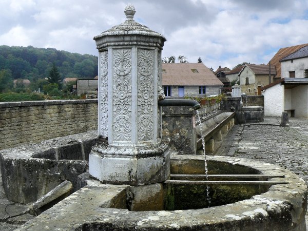 cerre fontaine d_au pont.jpg