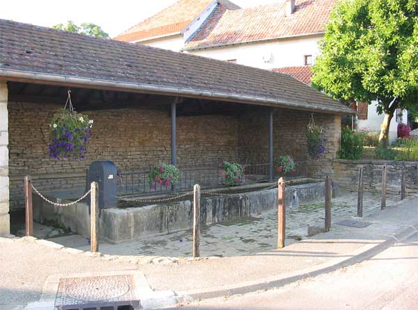 autrey les cerre lavoir.jpg
