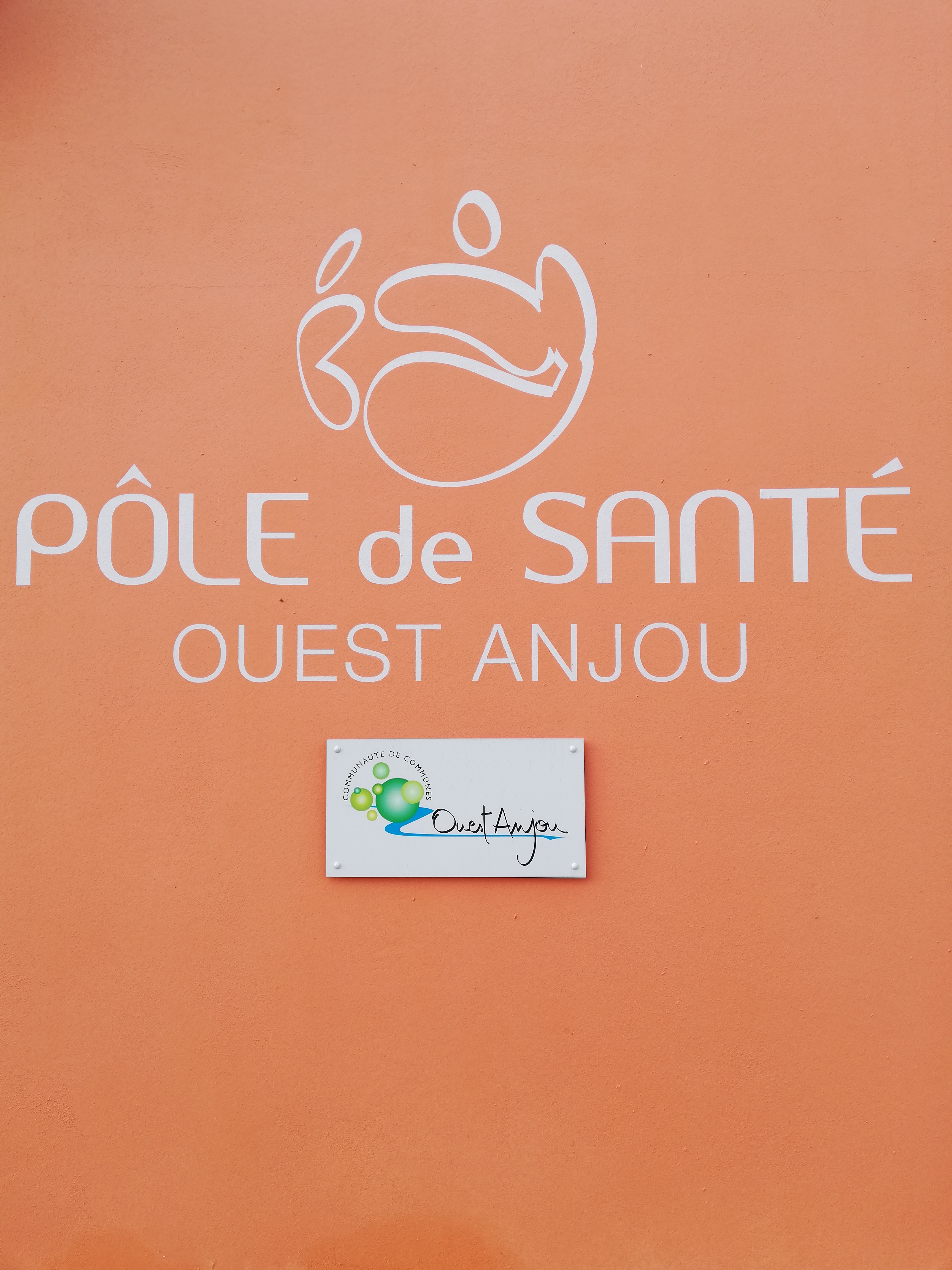 pole santé ouest anjou.jpg