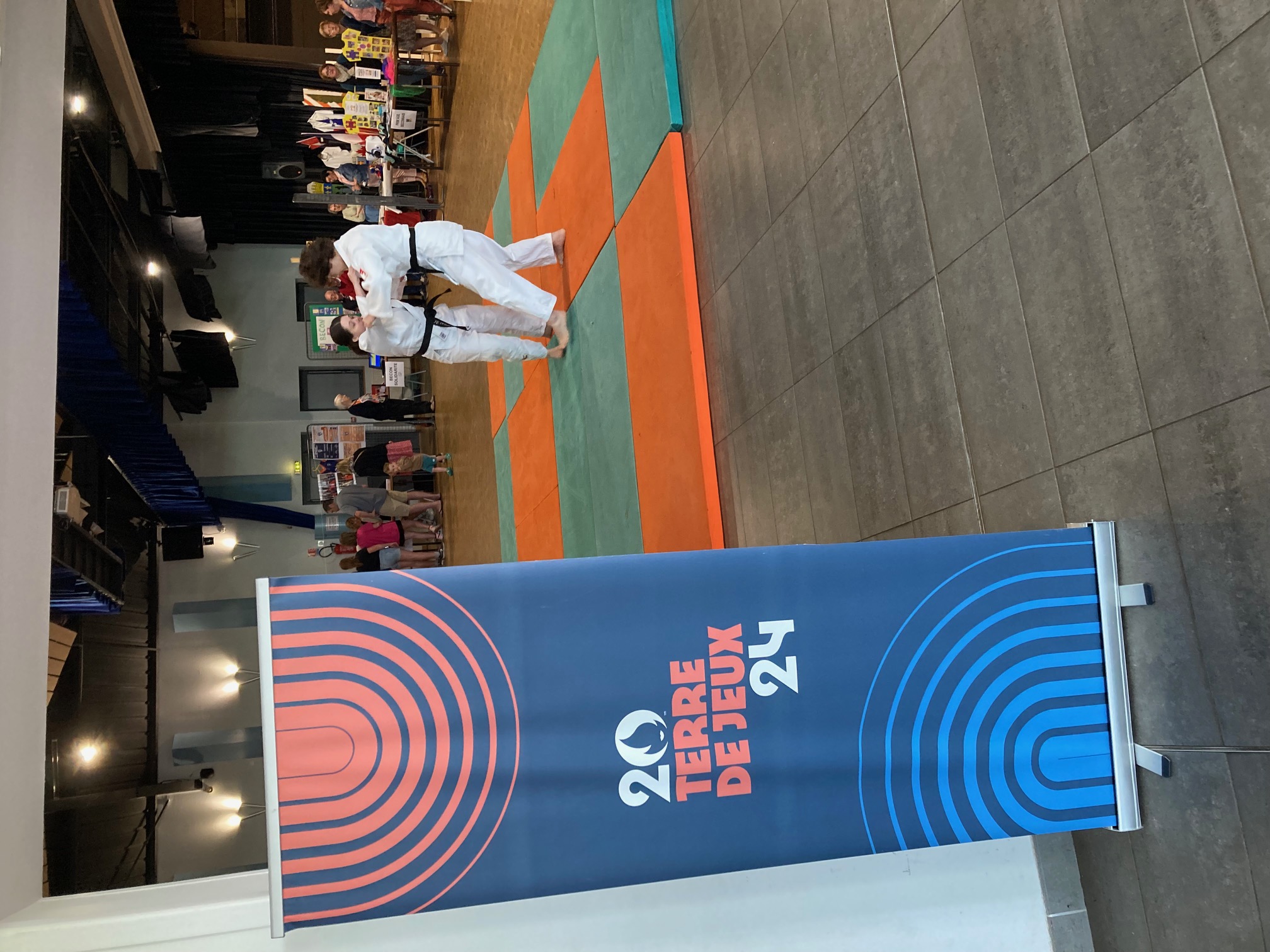 Démonstration de judo lors du forum des associaitions.jpg