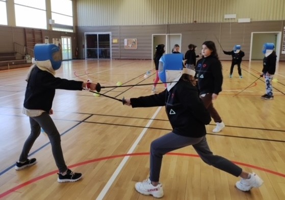 escrime 2- ecole leonard de vinci.jpg