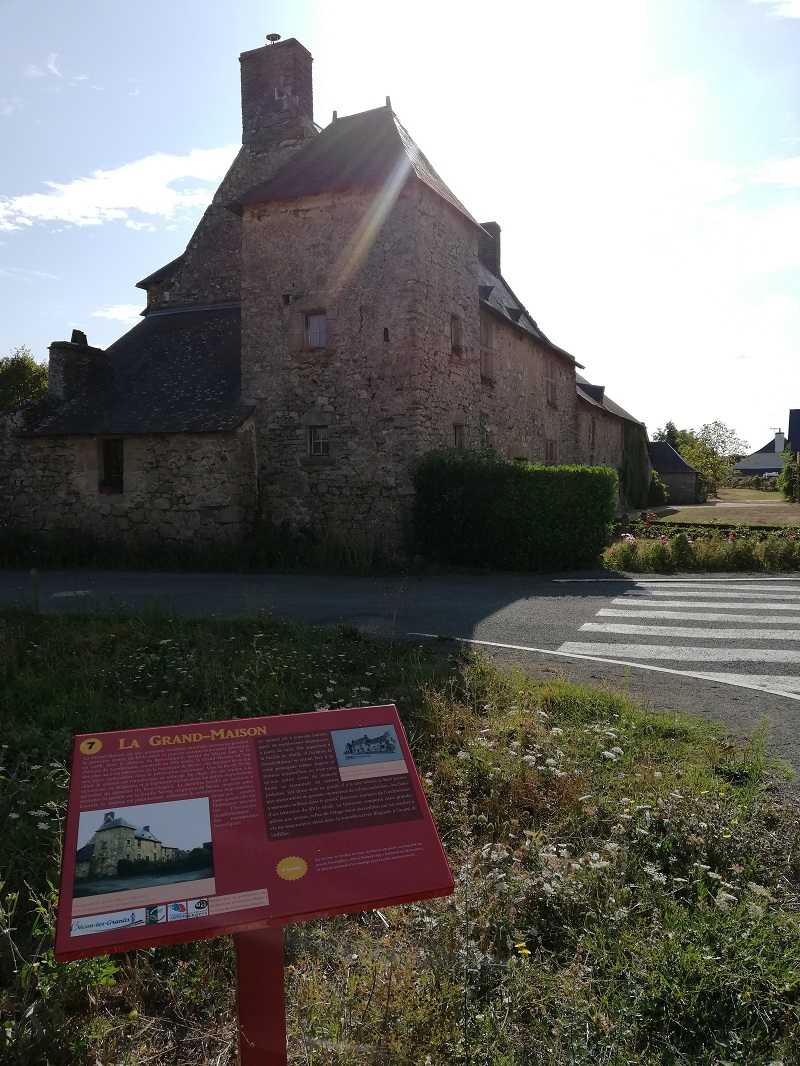 Le tour de Bécon les granits en 80 minutes Commune de BéconlesGranits