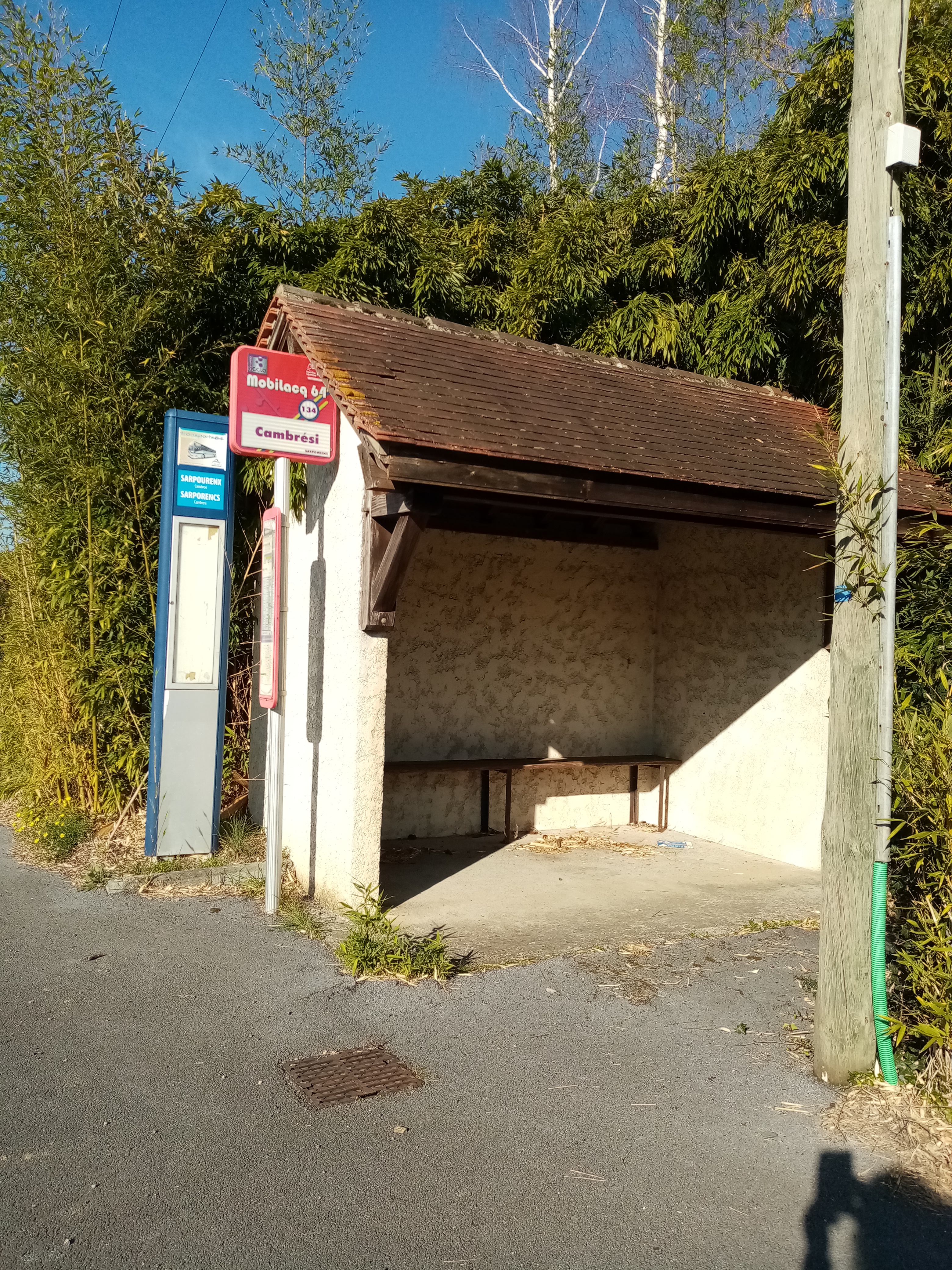 arret bus cambresi.jpg