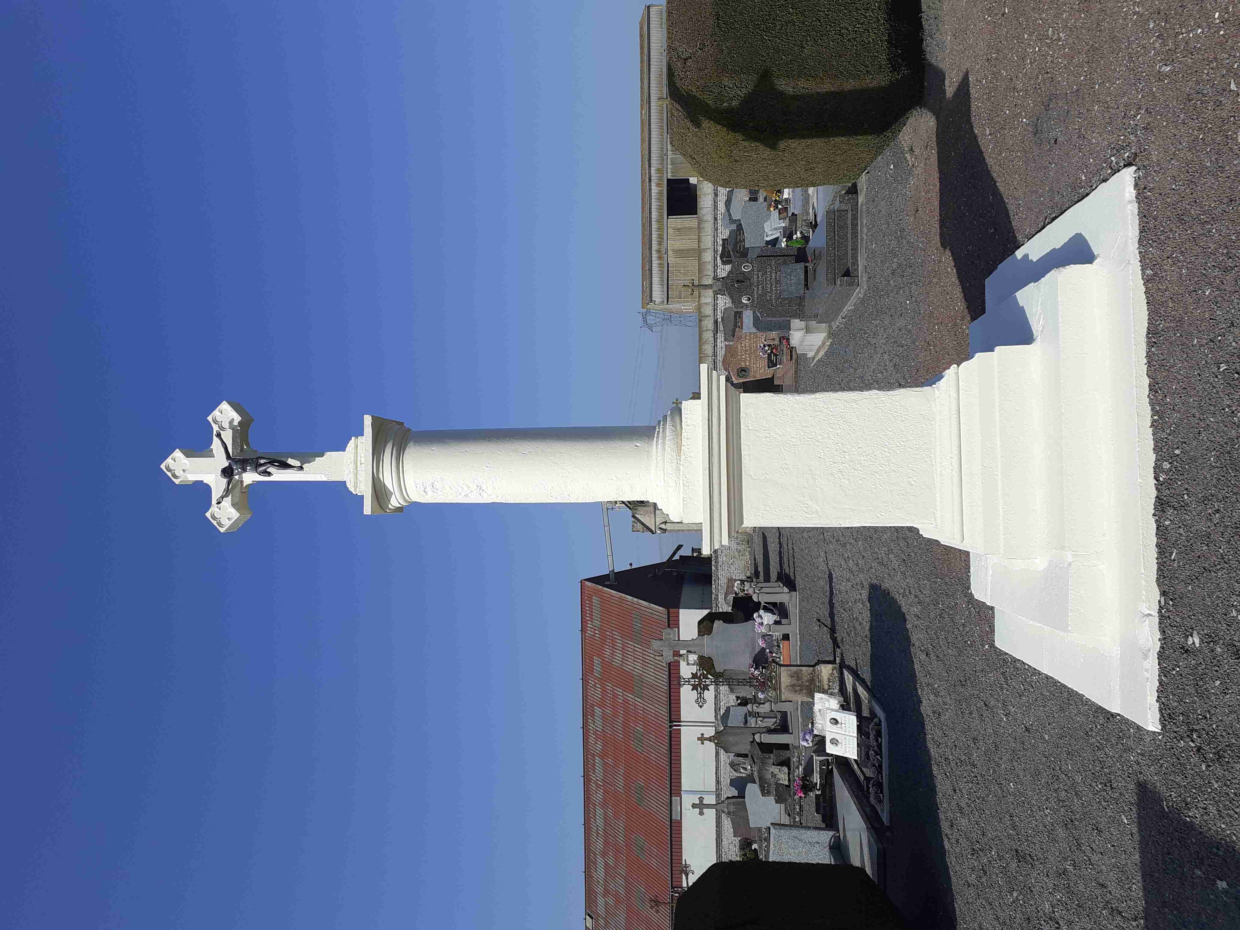 calvaire du cimetière.jpg