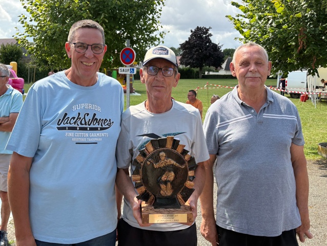 4-14-07-25 trophee petanque.jpg