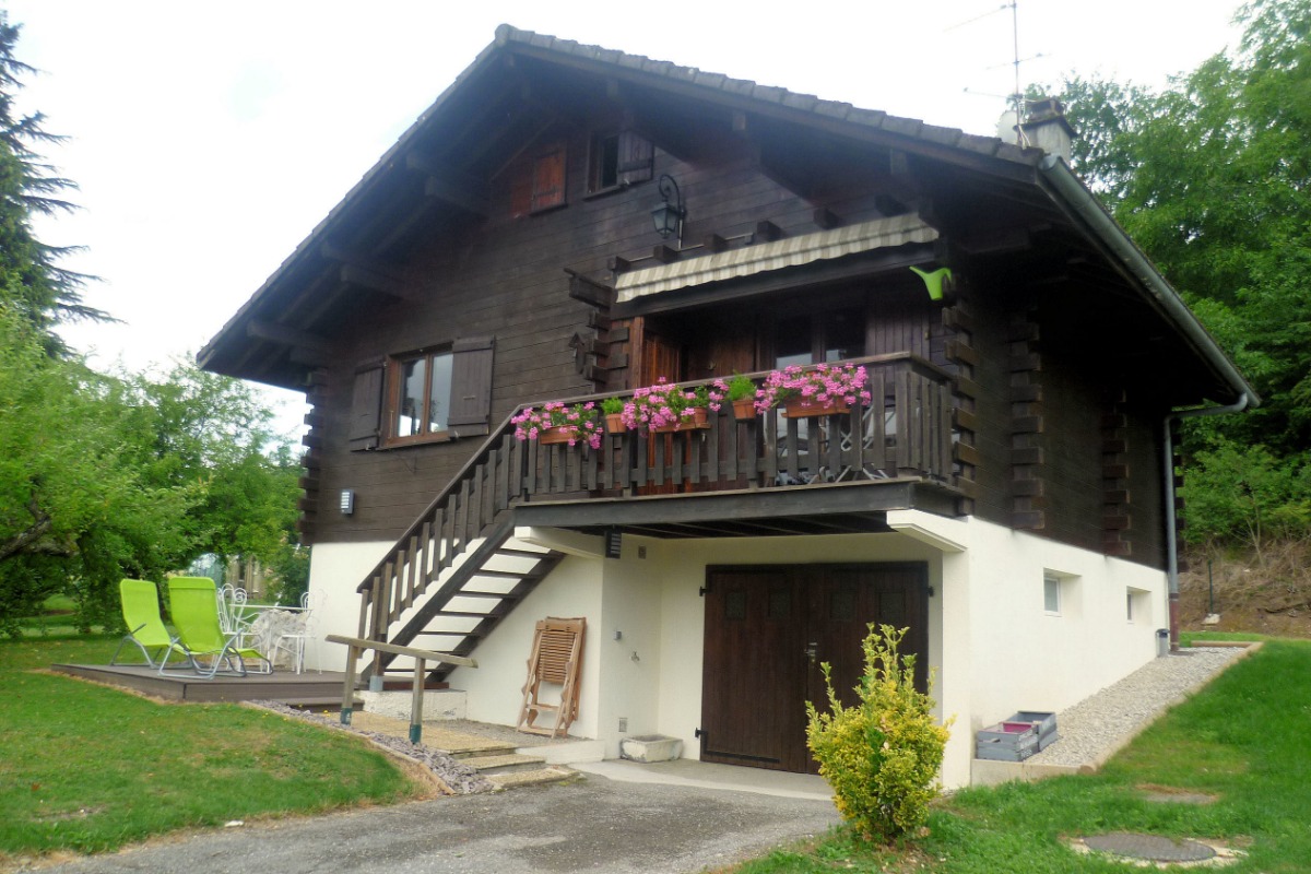 chalet de lecy.jpg