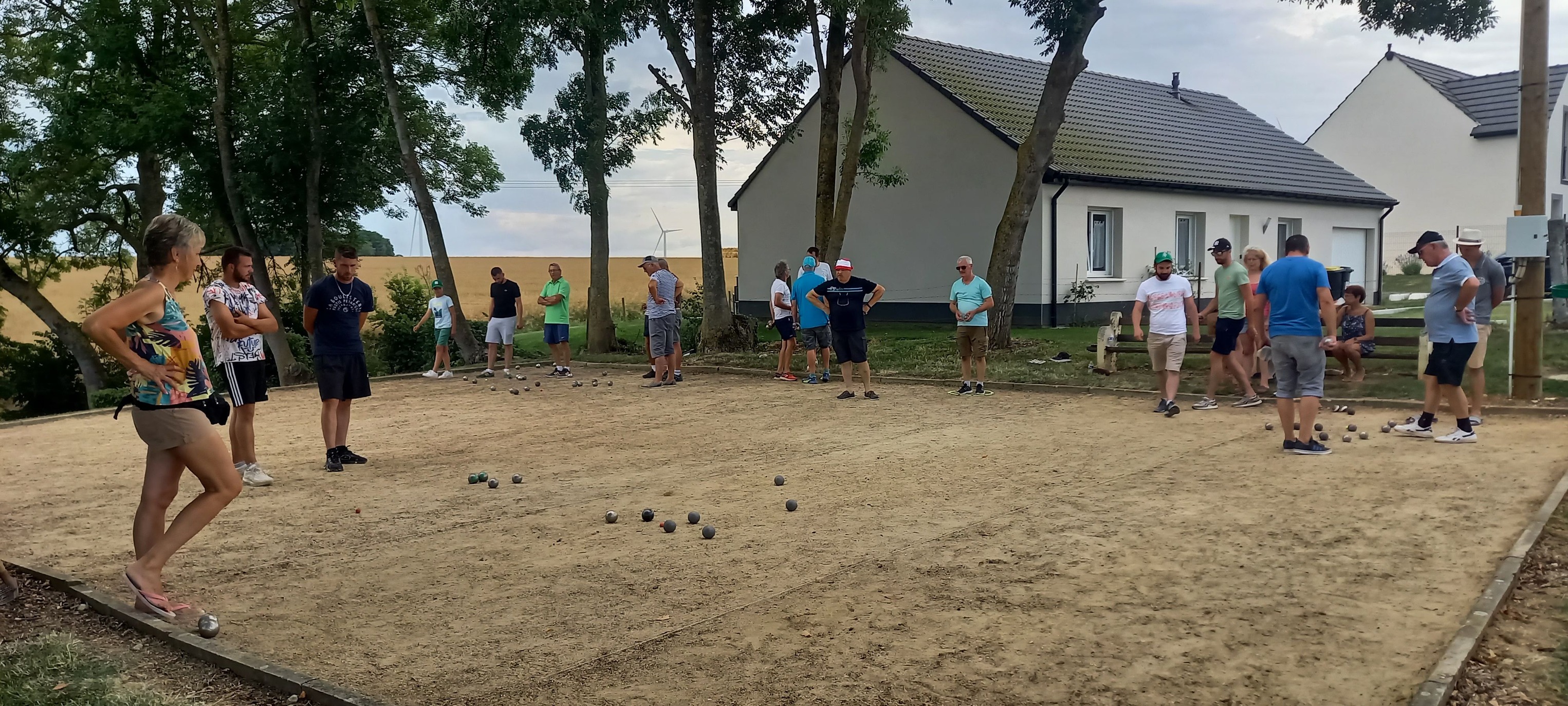 PETANQUE2.jpg