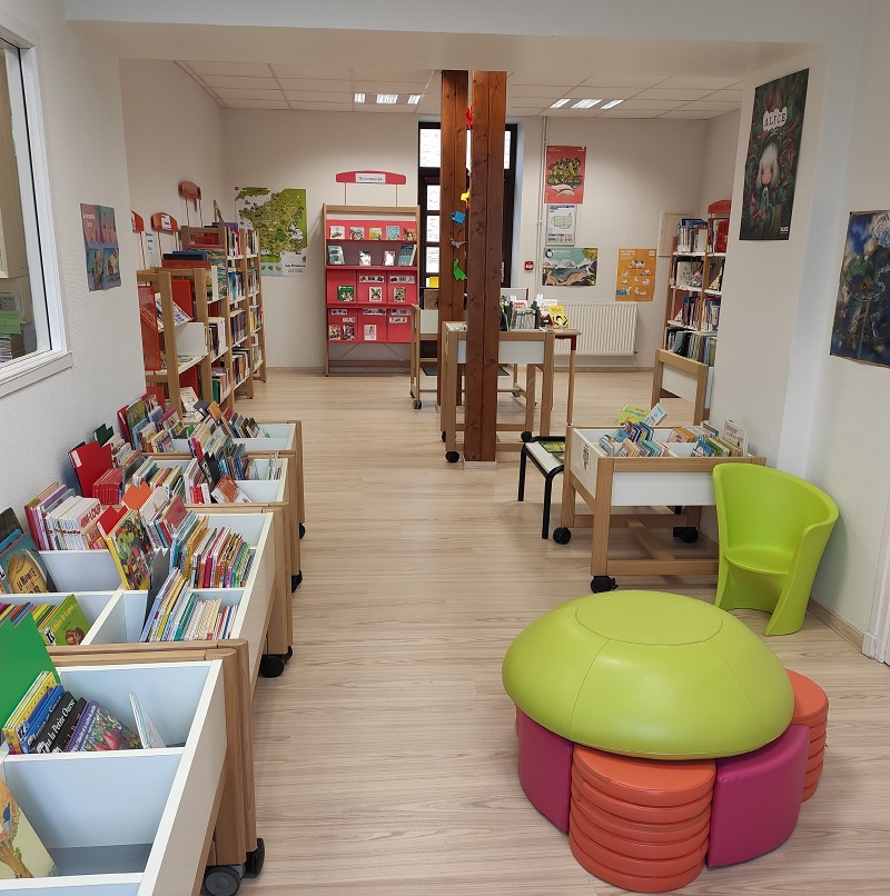 bibliotheque coin des petits.jpg