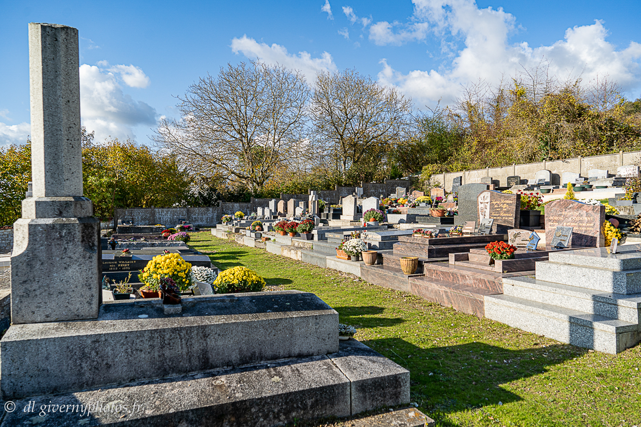 Le Cimetière 3.jpg
