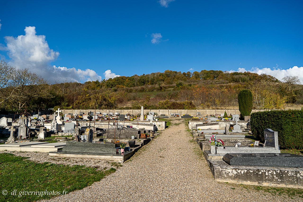 Le Cimetière 2jpeg.jpg