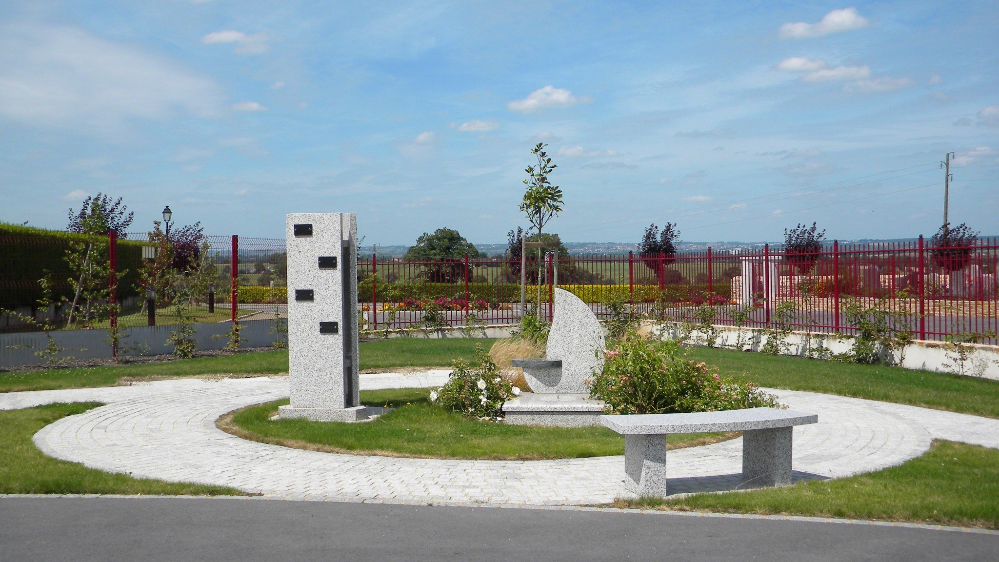 Jardin du souvenir 3 - Copie.JPG