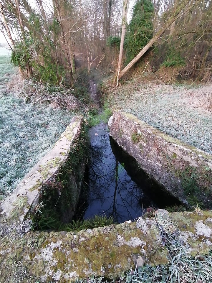 fontaine saint-loup.jpg