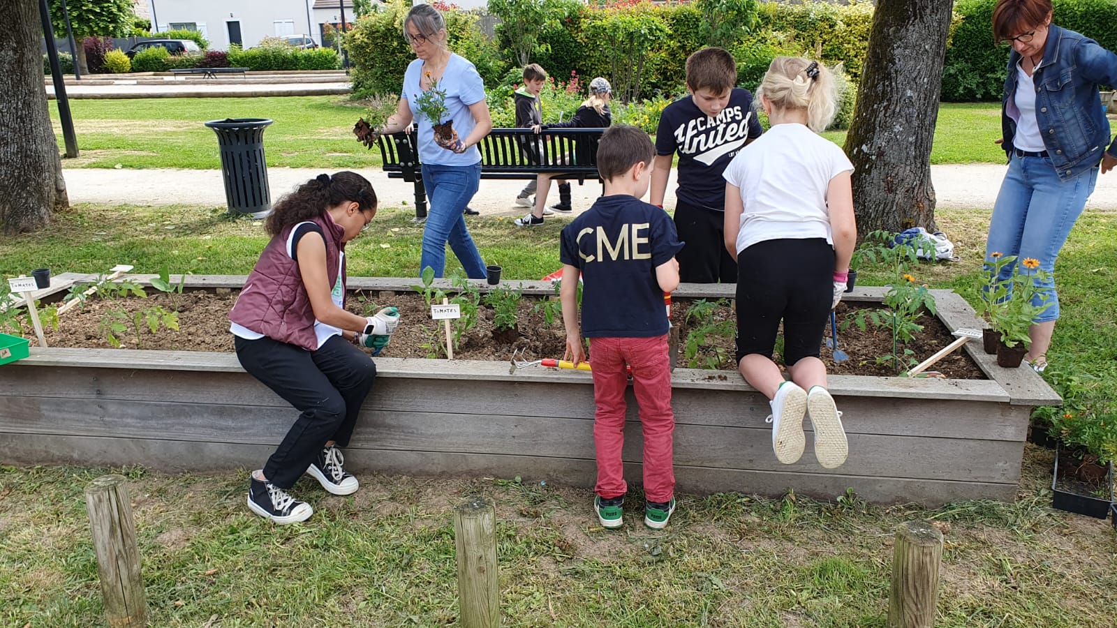 CME 2024 potager on plante 2 isa et sylvie.jpg