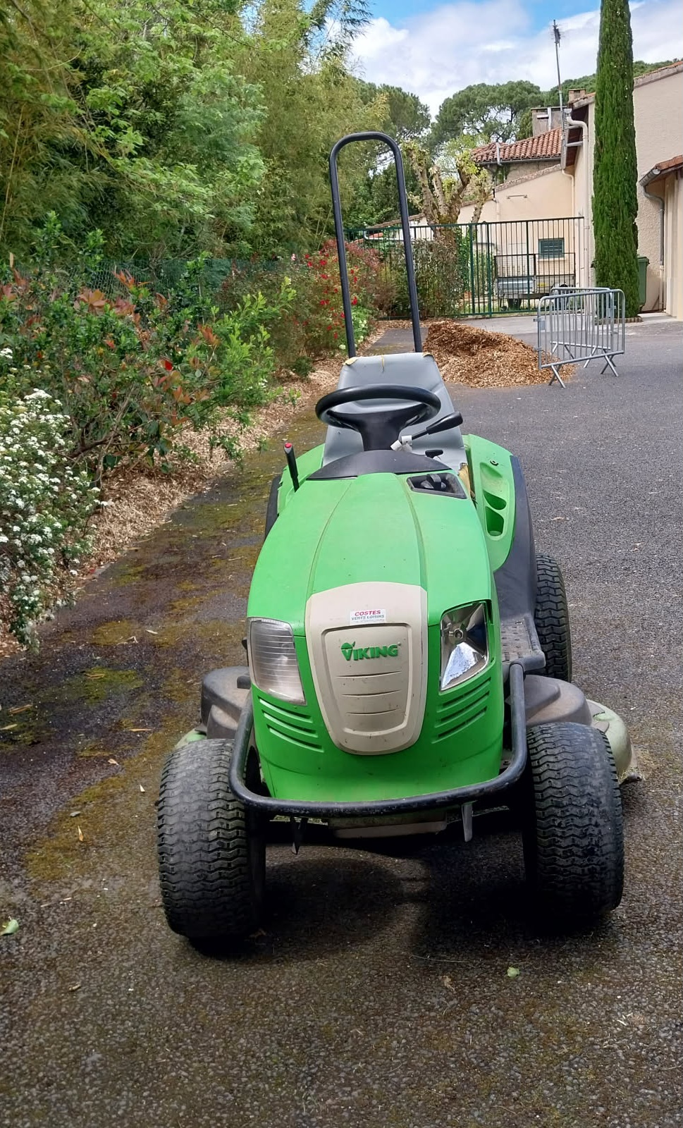 TRACTEUR TONDEUSE.jpg