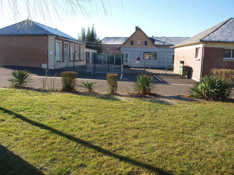 ecole Auchy.jpg