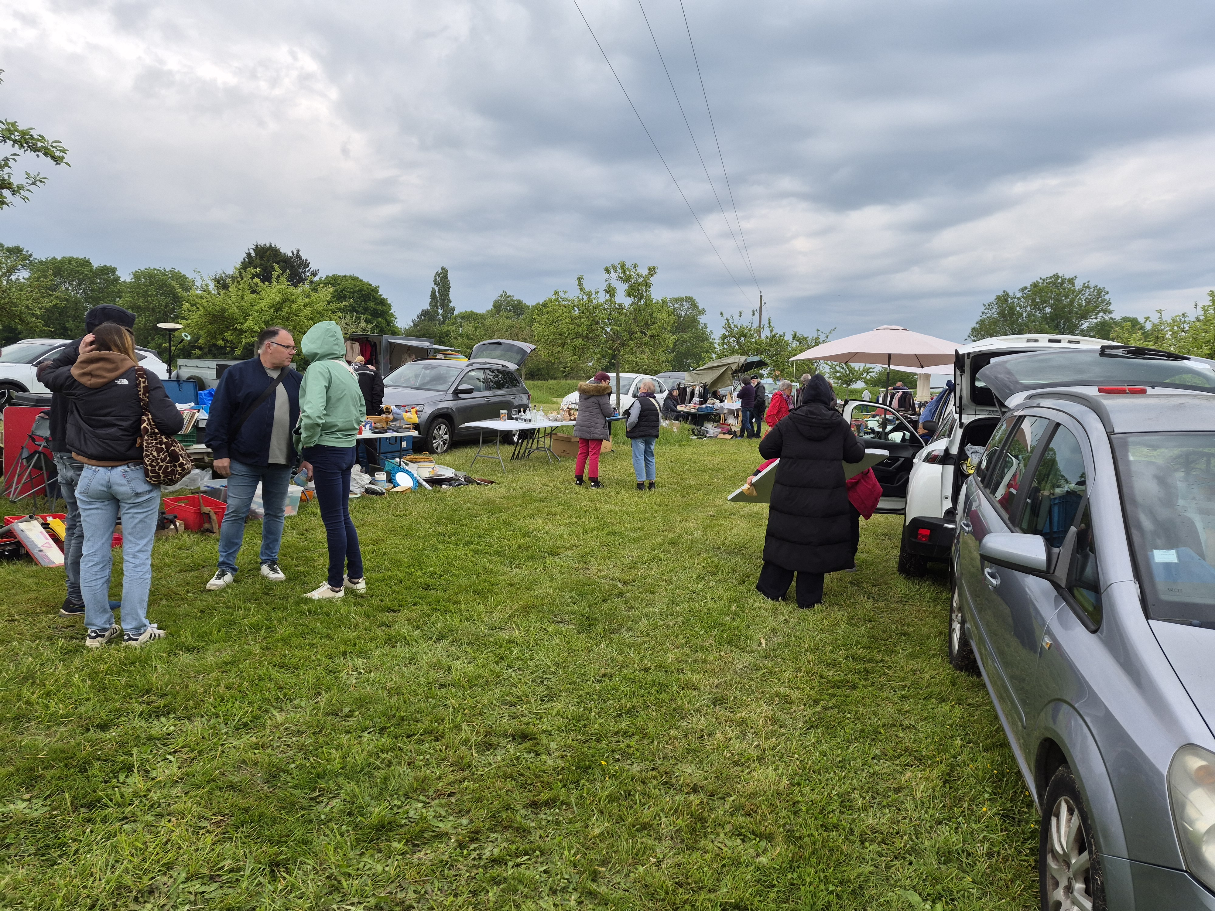 2026 05 10 brocante 1.jpg