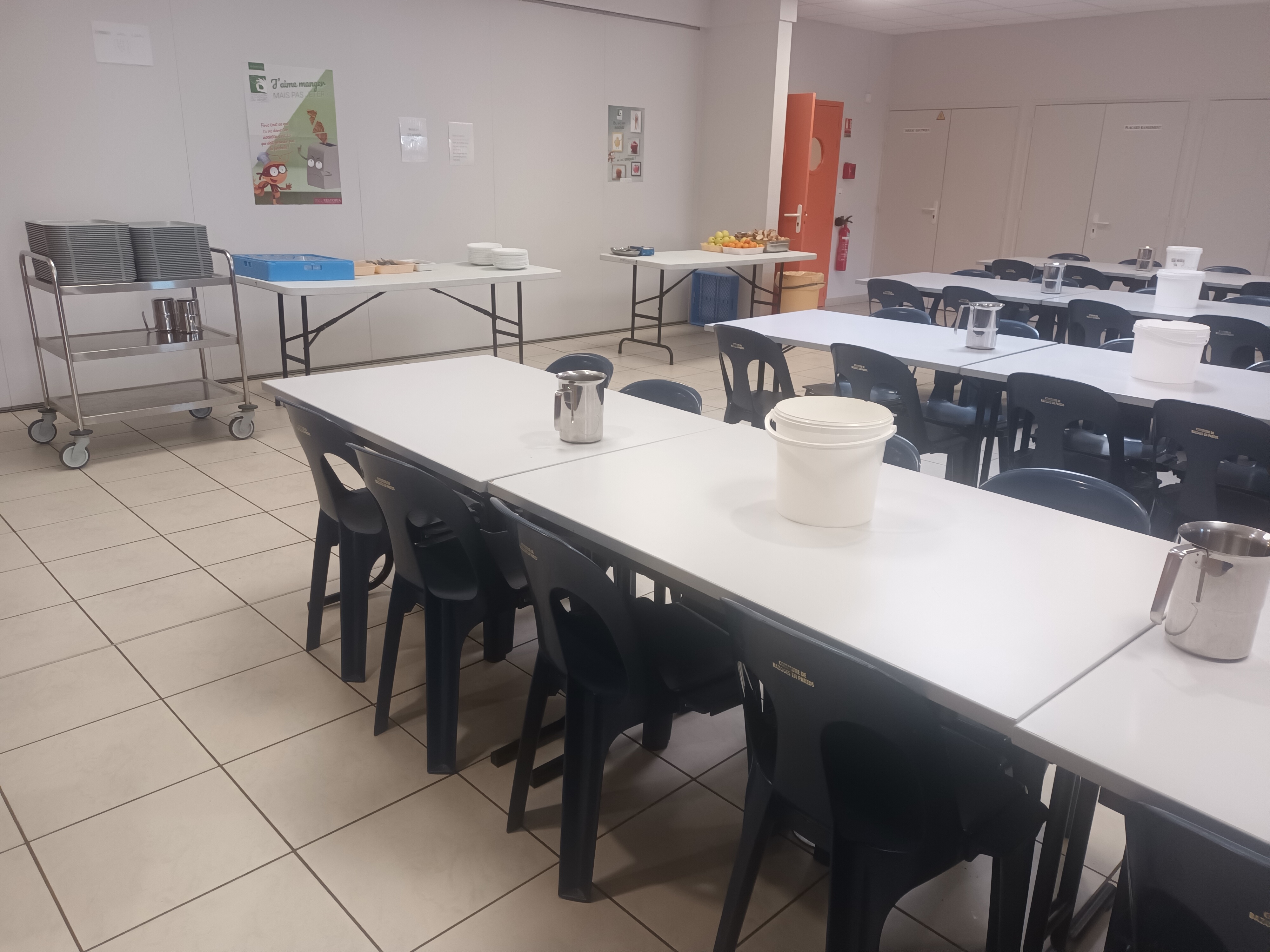 PAGE 4 Cantine _2_.jpg