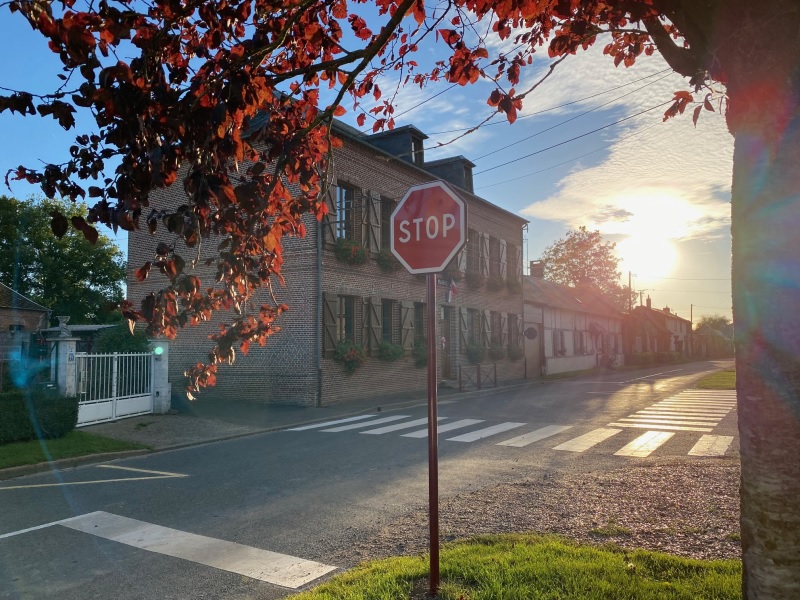 panneau stop mairie.jpg
