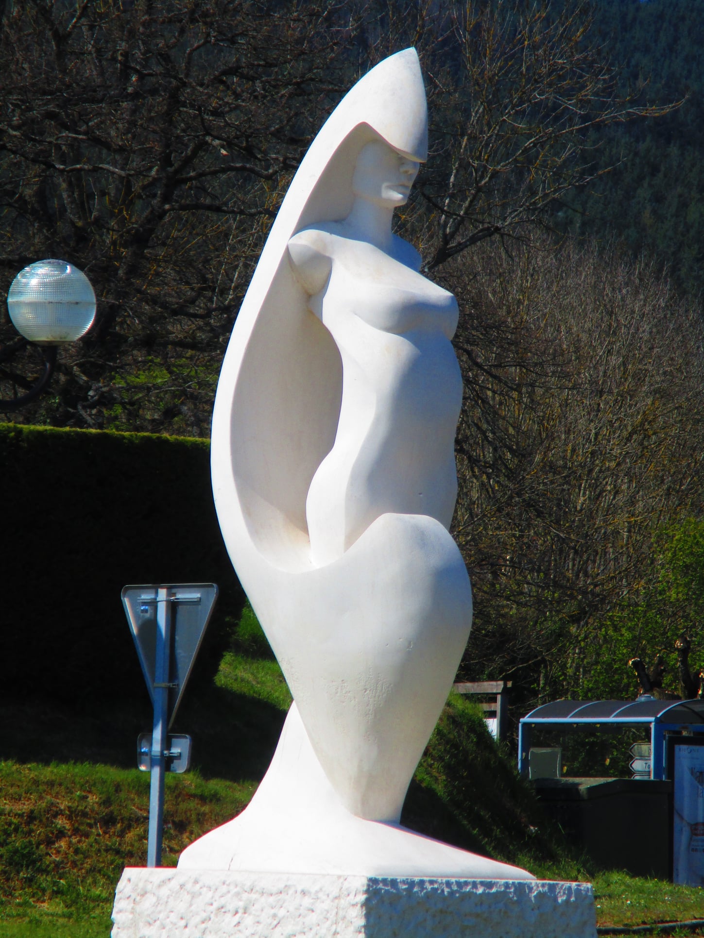 Cublize_Statue naïade.jpg