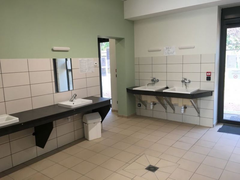 Bloc sanitaire 1