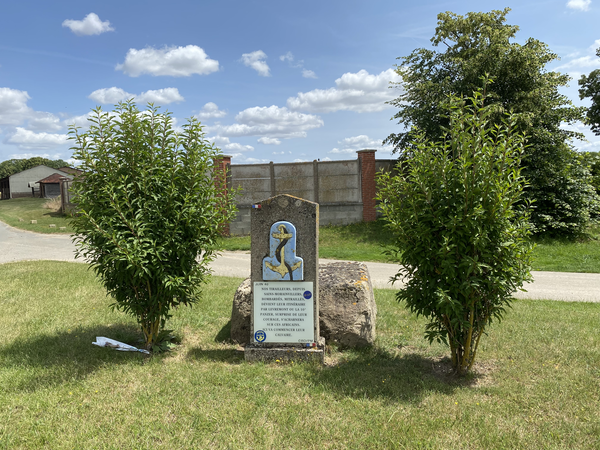 cimetiere stele _2_.png