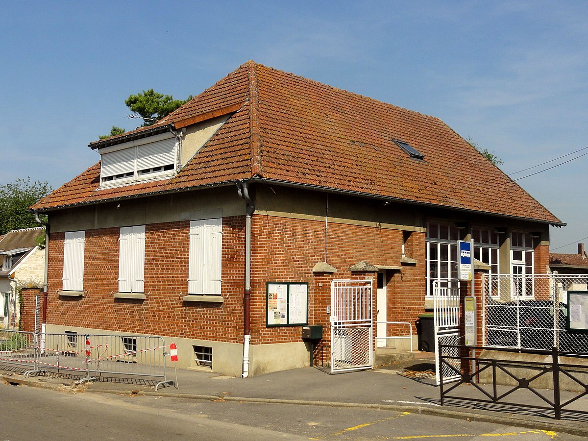 1200px-Le_Plessier-sur-Saint-Just__60_,_école.jpg
