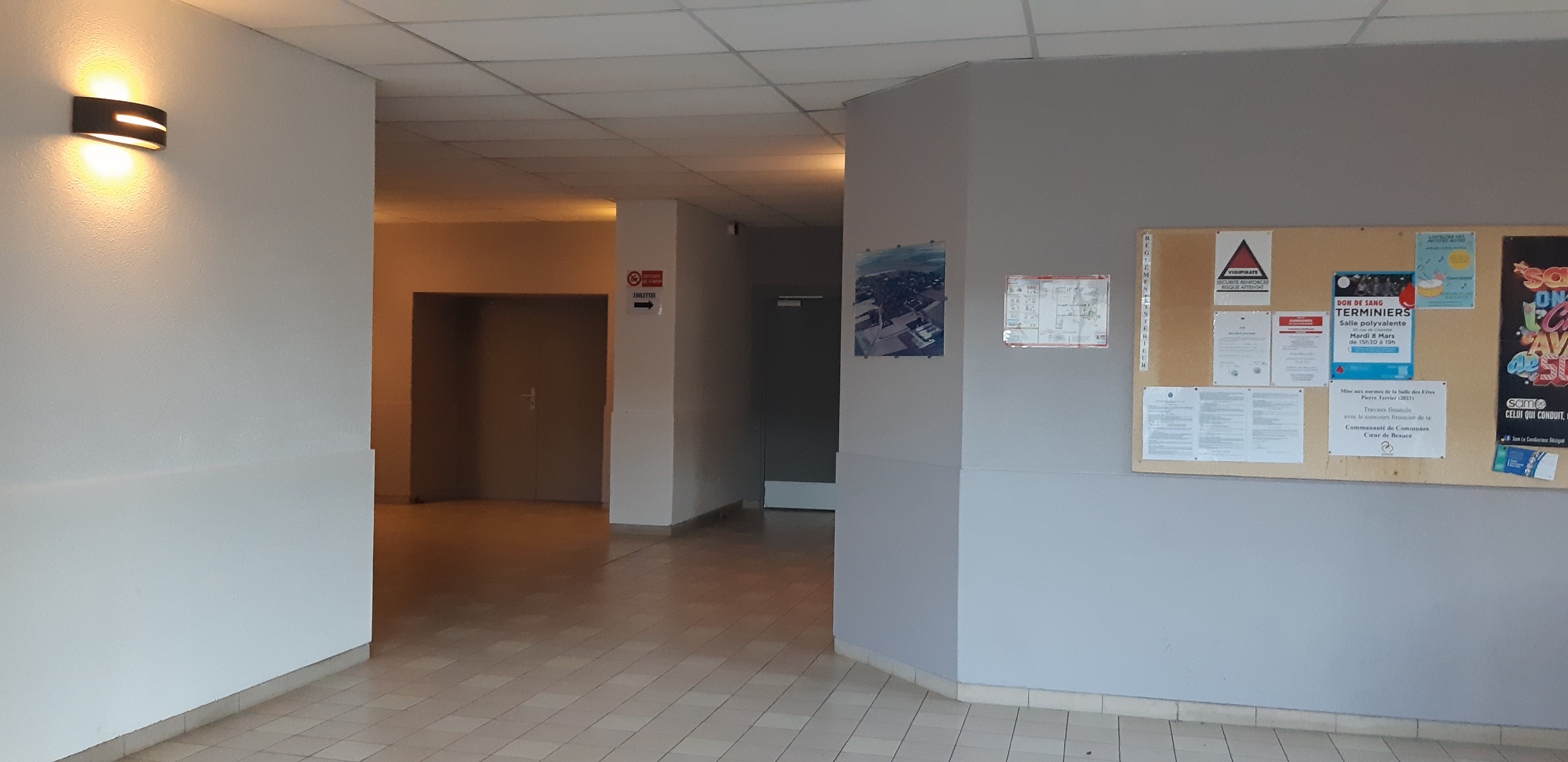 Entrée Salle Pierre TERRIER.jpg