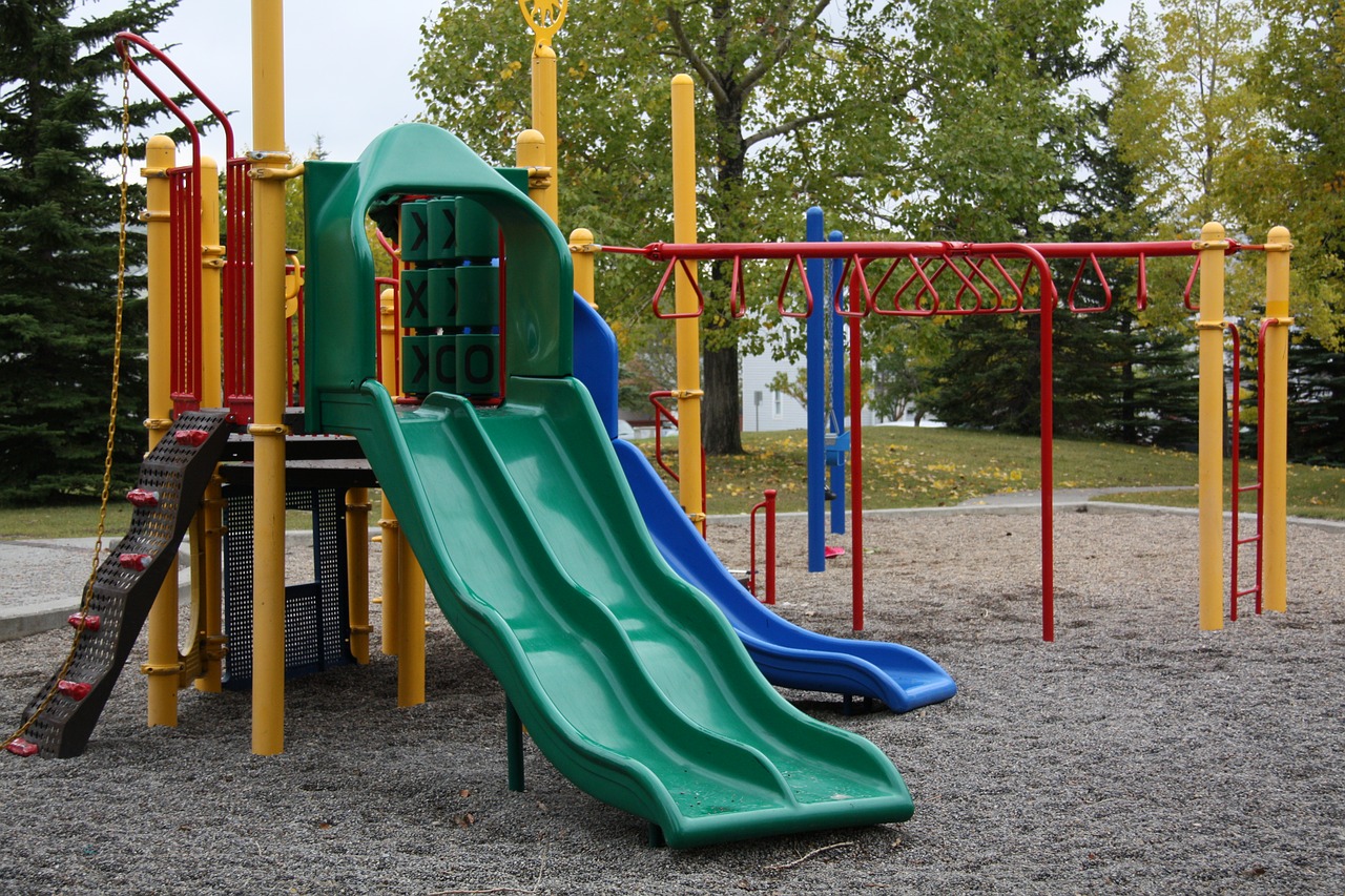 playground-2263827_1280.jpg