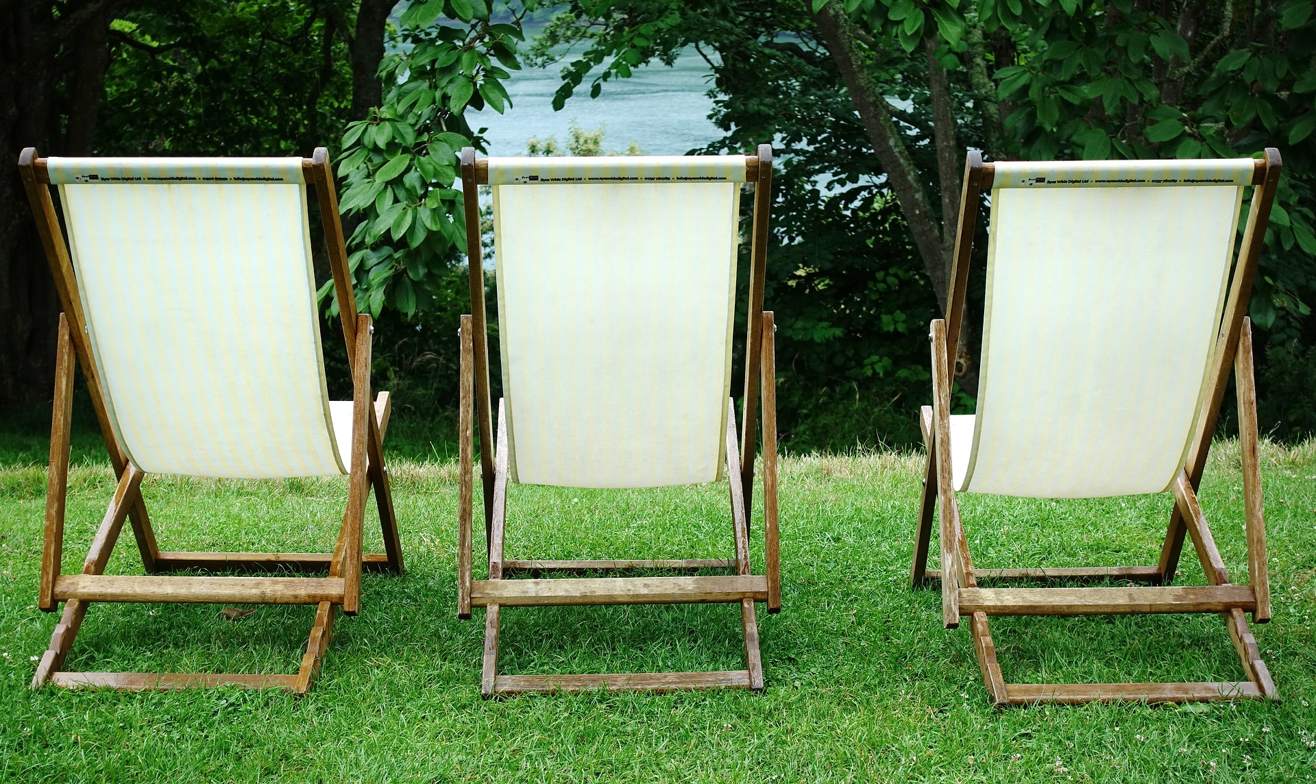 deckchair-2644428_1920.jpg