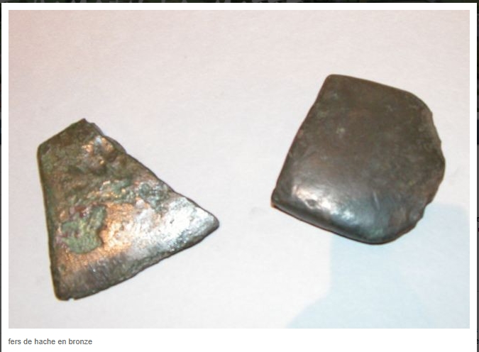 FER DE HACHE EN BRONZE.jpg