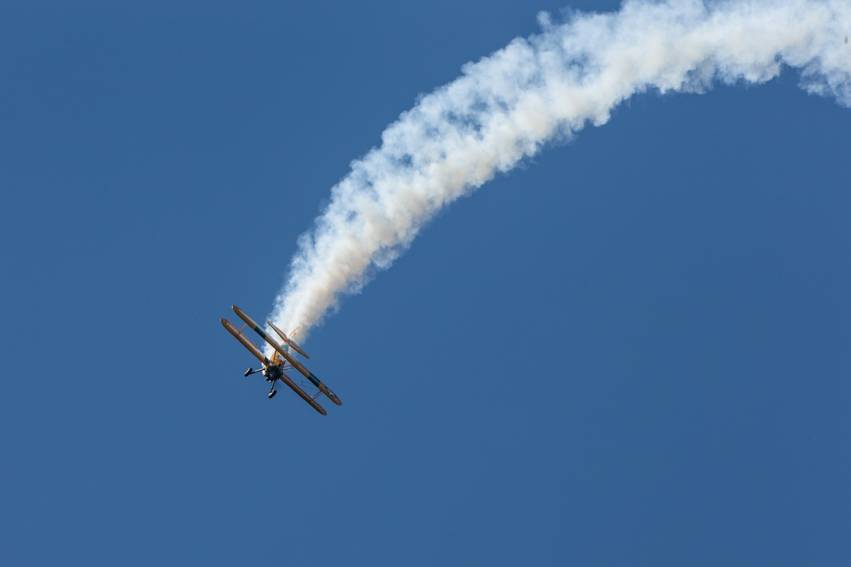 Boeing Sterman PT-18 en vol 08.jpg