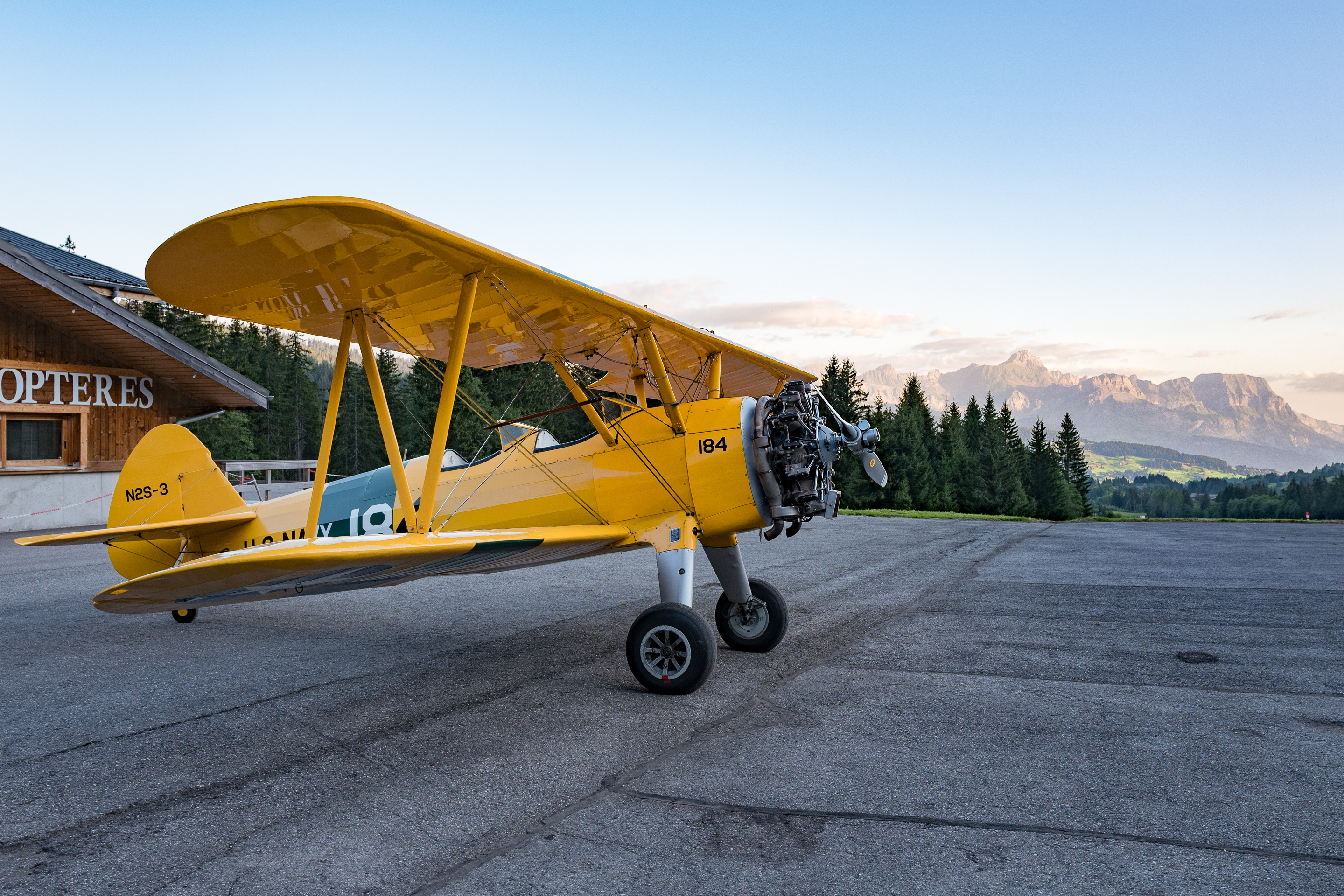 Boeing Sterman PT-18 F-AZFT 08.jpg