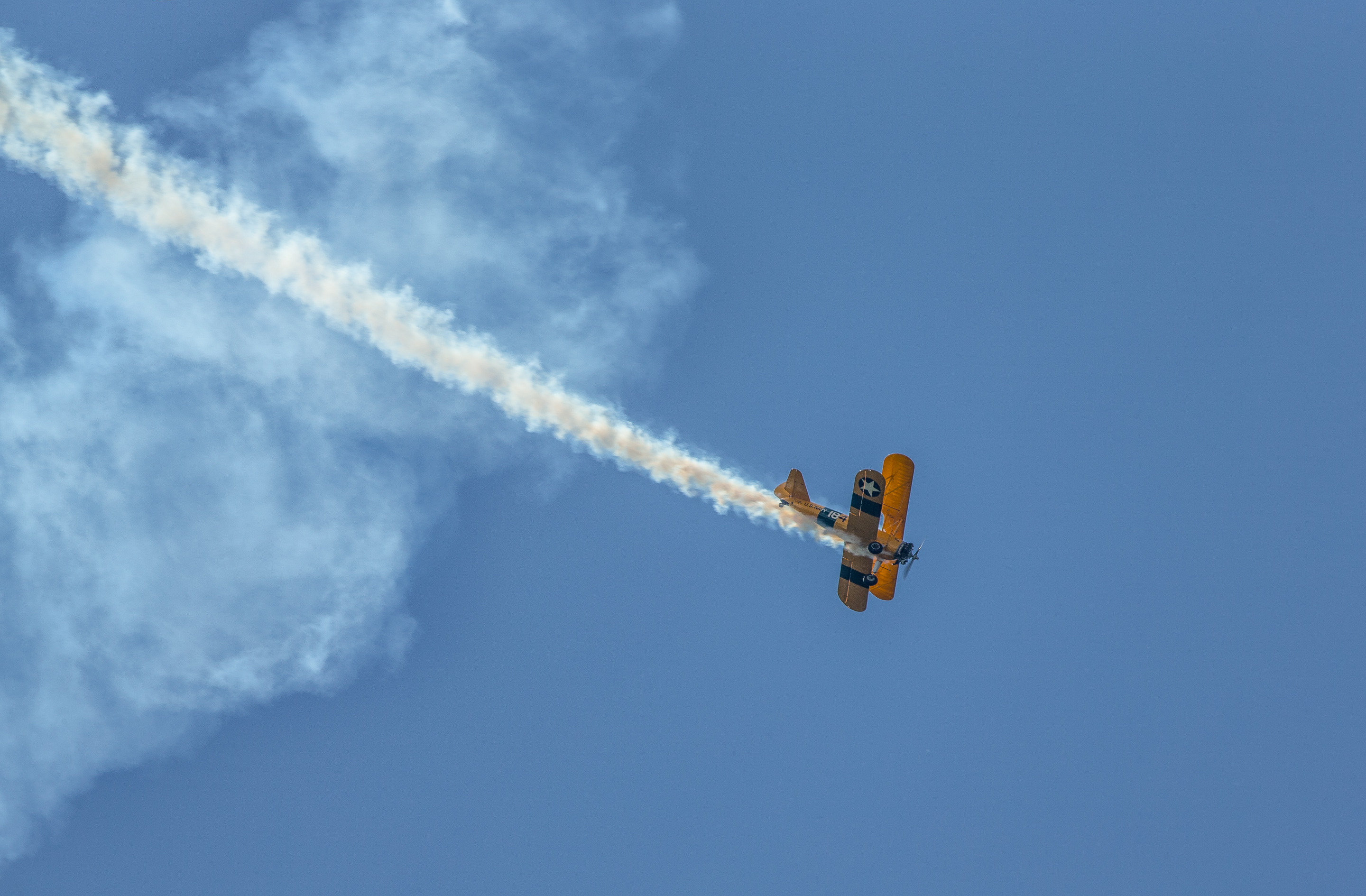 Boeing Sterman PT-18 en vol 07.jpg