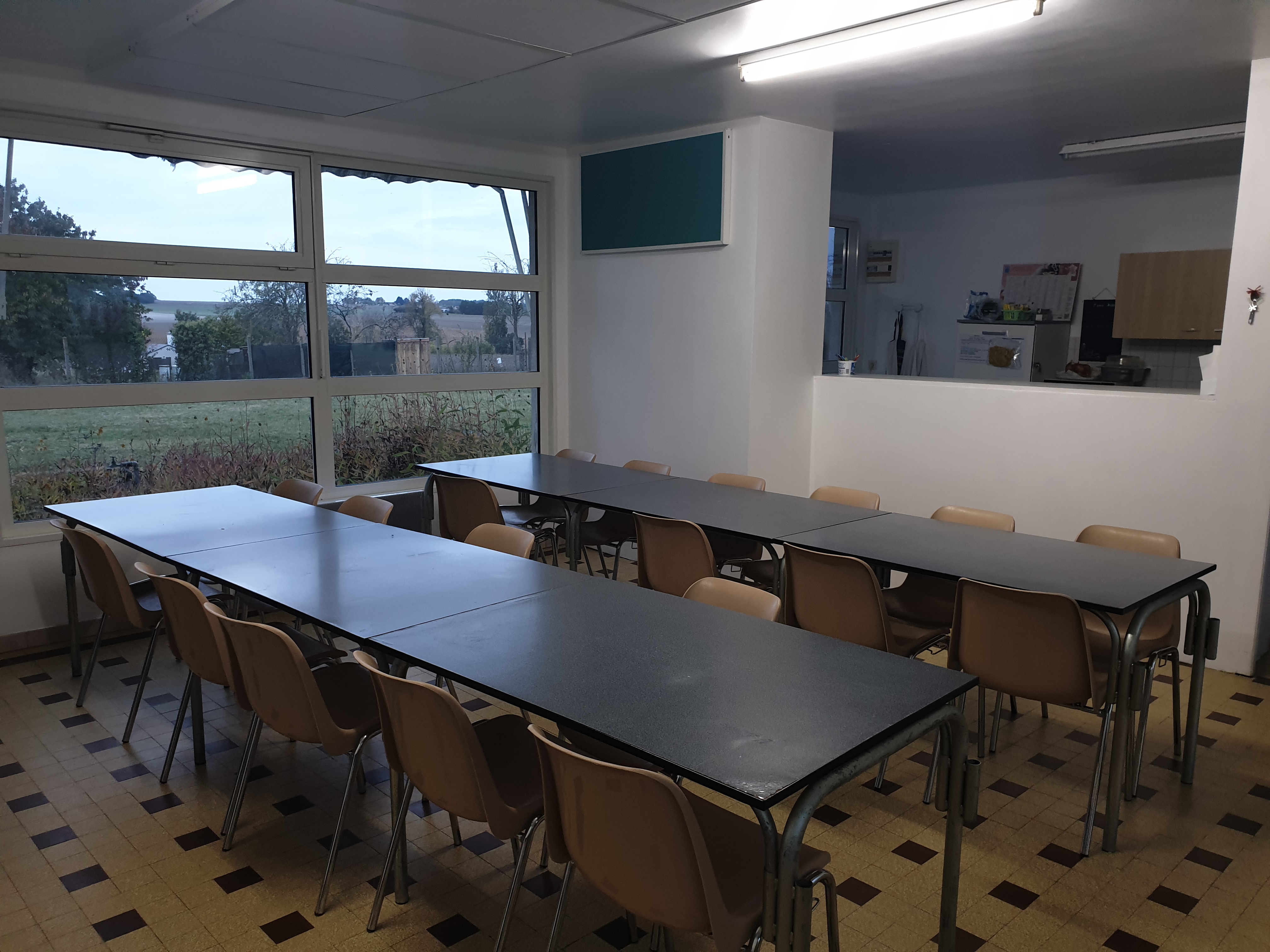 VARENNES Cantine.jpg