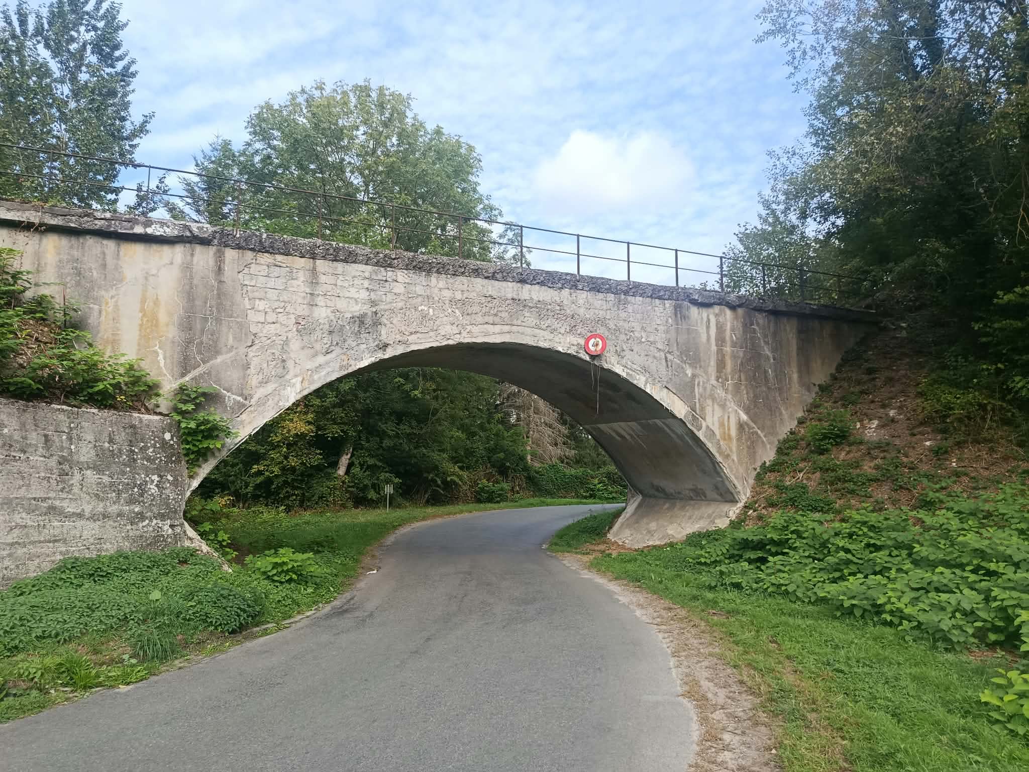 _16_ Le pont de la D354 entre Barisis-aux-Bois et Saint-Gobain.jpg