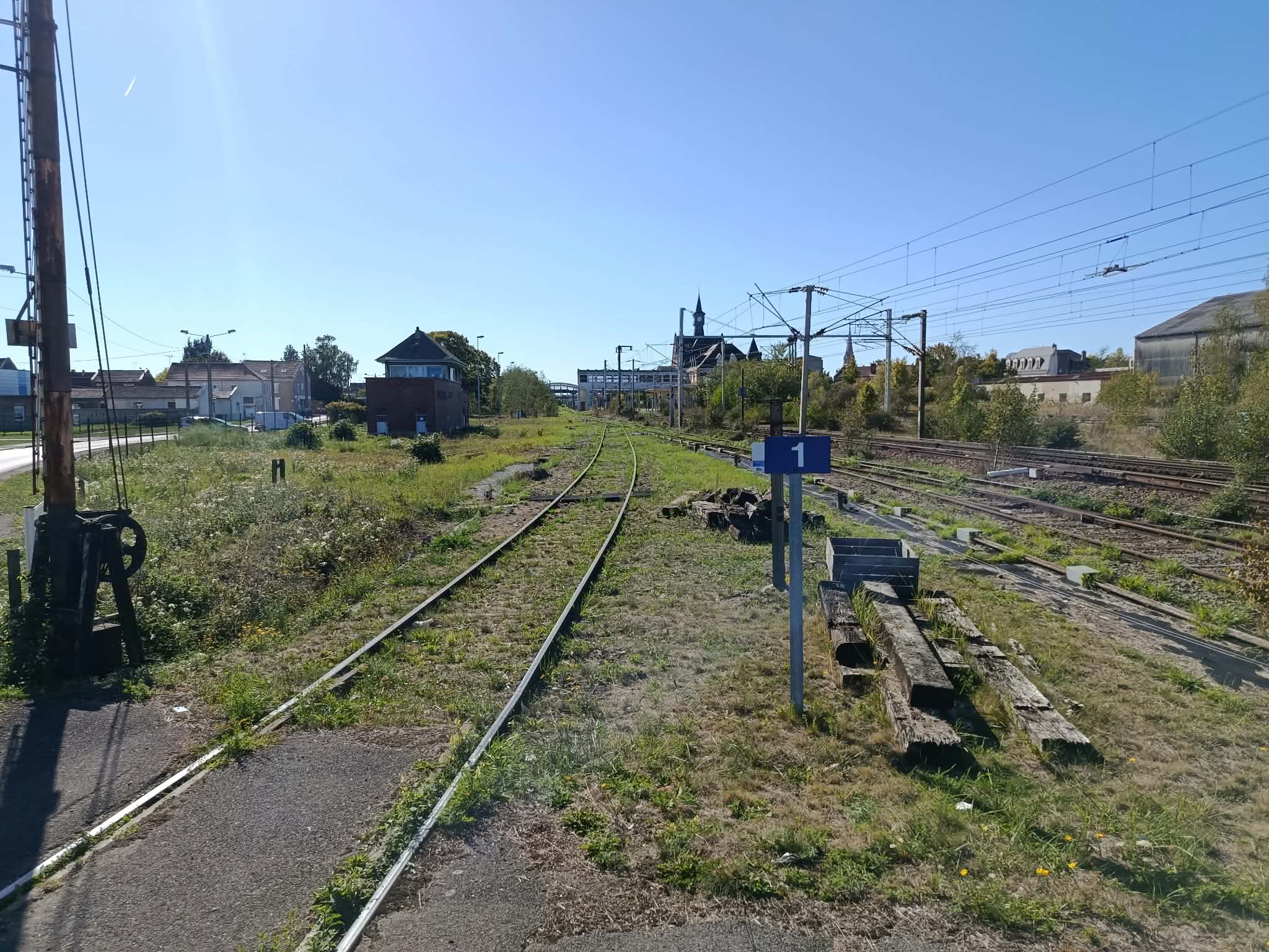 _4_ Le point de départ de la ligne, juste à la sortie de la gare de Chauny.jpg