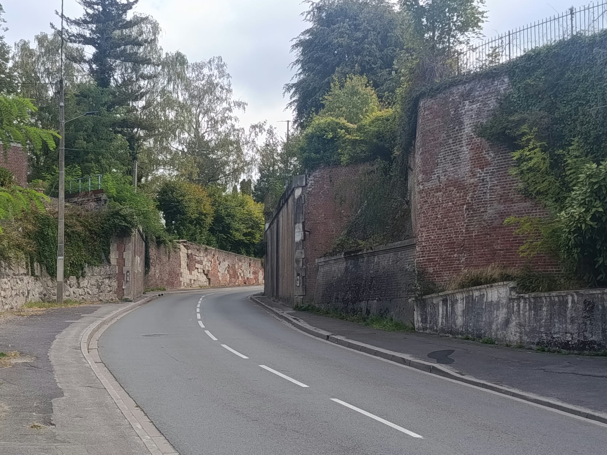 _20_ L_emplacement actuel du pont-rail de Saint-Gobain, qui n_existe plus.jpg