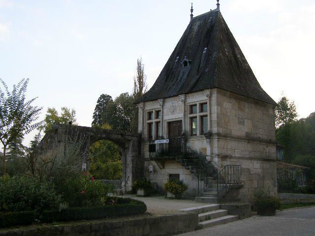 pavillon_o.jpg pavillon_o.jpg