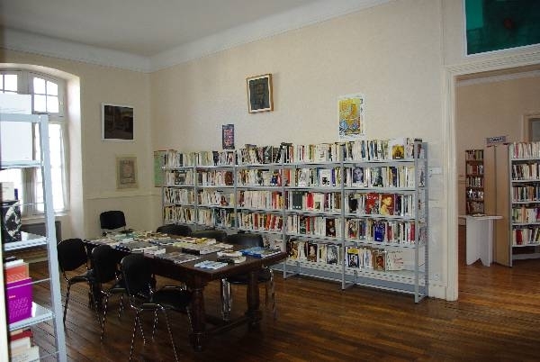 Bibliothèque communautaire 2 