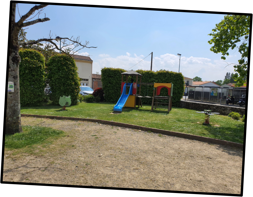 Aire de jeux rue de l_Ecole et rue du Vignoble.png