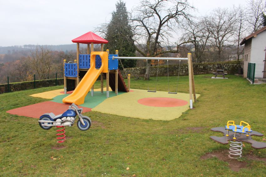 aire de jeux 2.jpg