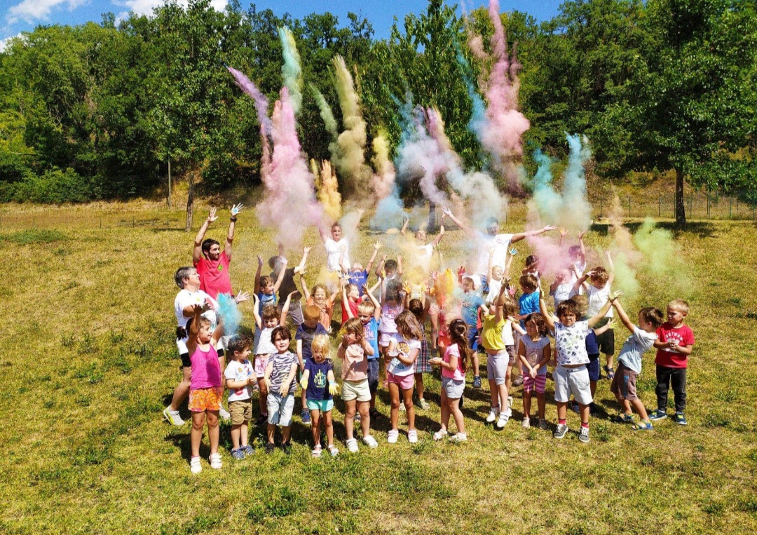 PEYRIMPIMPIN FETE HOLI.jpg