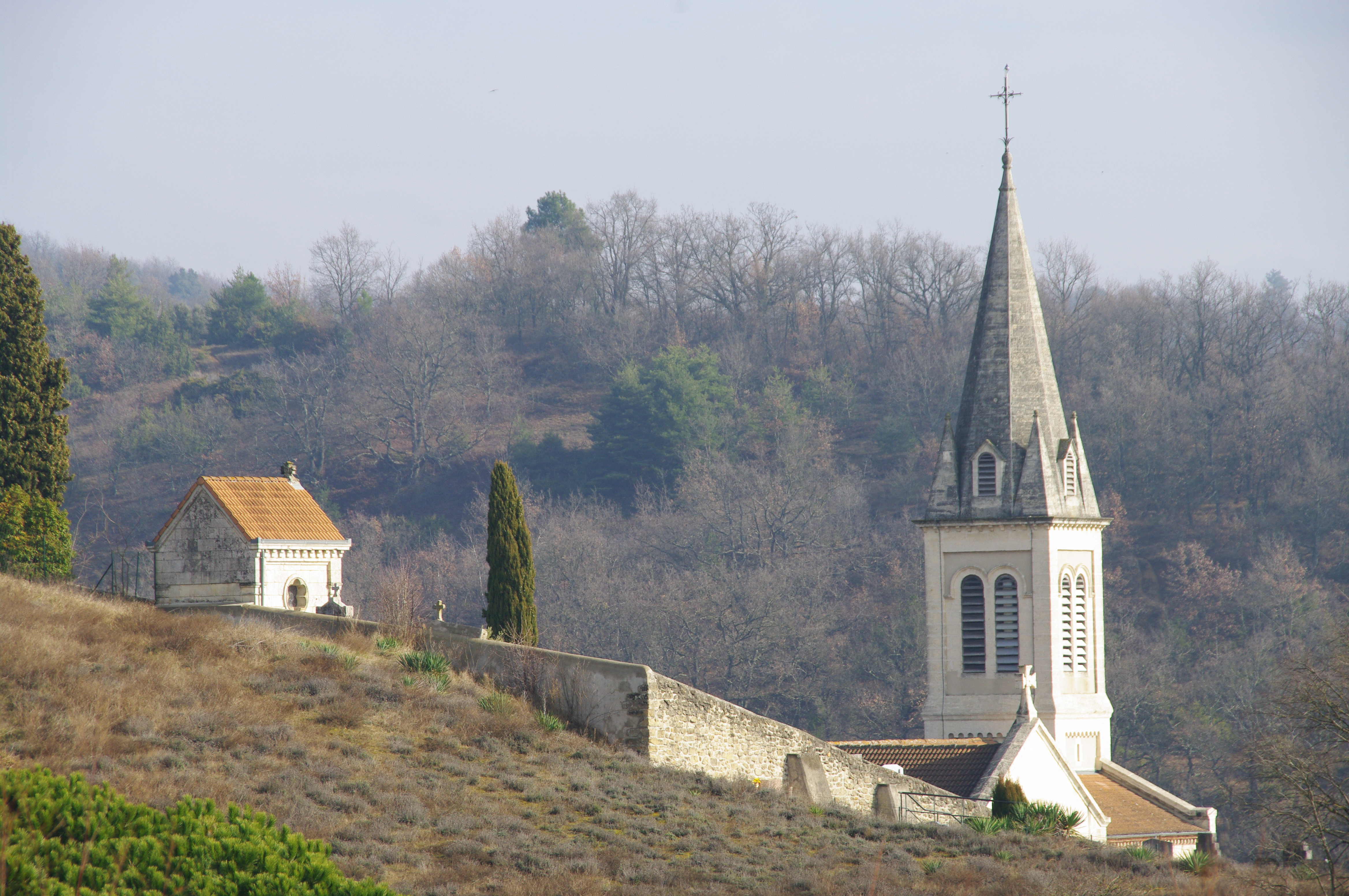 Eglise cimetière.JPG
